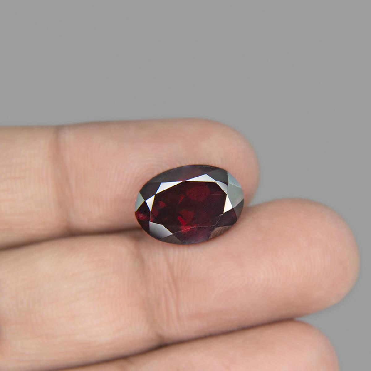 Red Garnet (Almandine-Pyrope) - 3.88 Carat