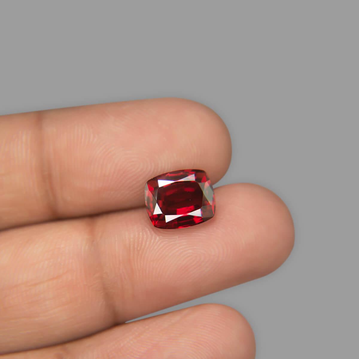 Red Garnet (Almandine-Pyrope) - 3.85 Carat