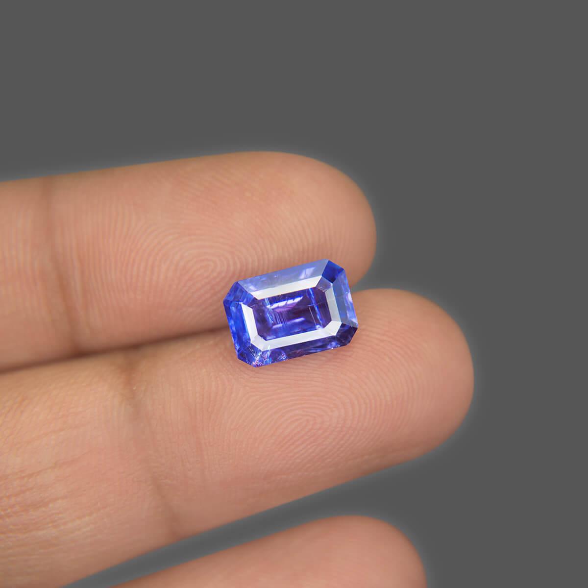 Tanzanite - 3.37 Carat