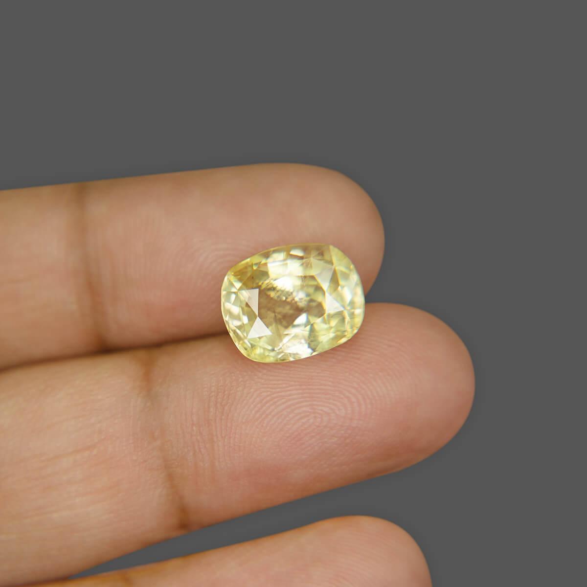 Yellow Sapphire - 7.44 Carat