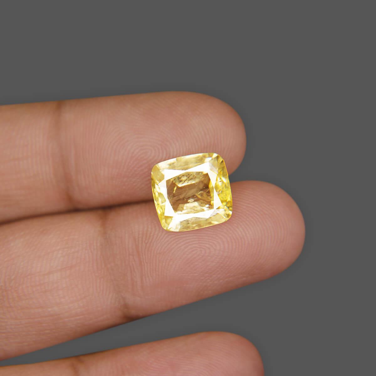 Yellow Sapphire - 5.86 Carat