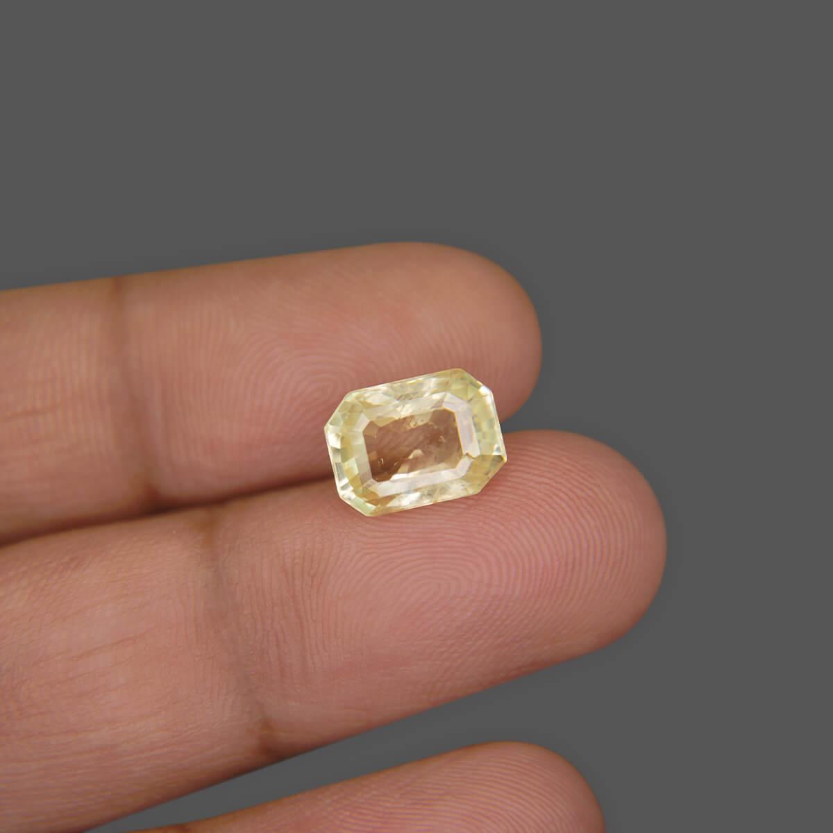 Yellow Sapphire - 4.97 Carat
