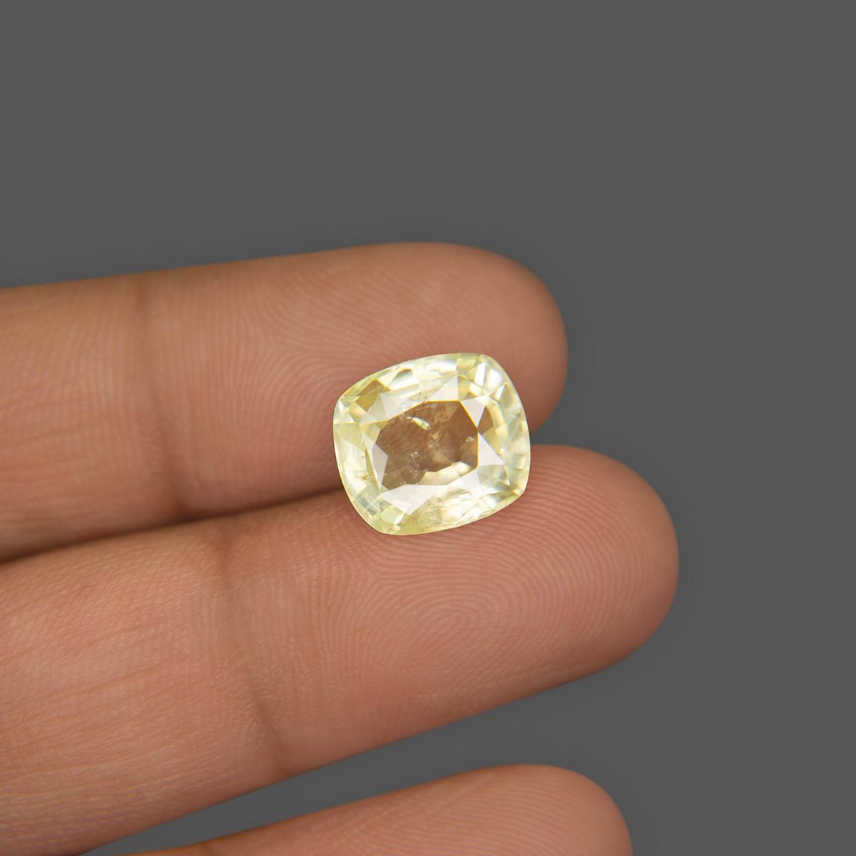 Yellow Sapphire - 7.50 Carat