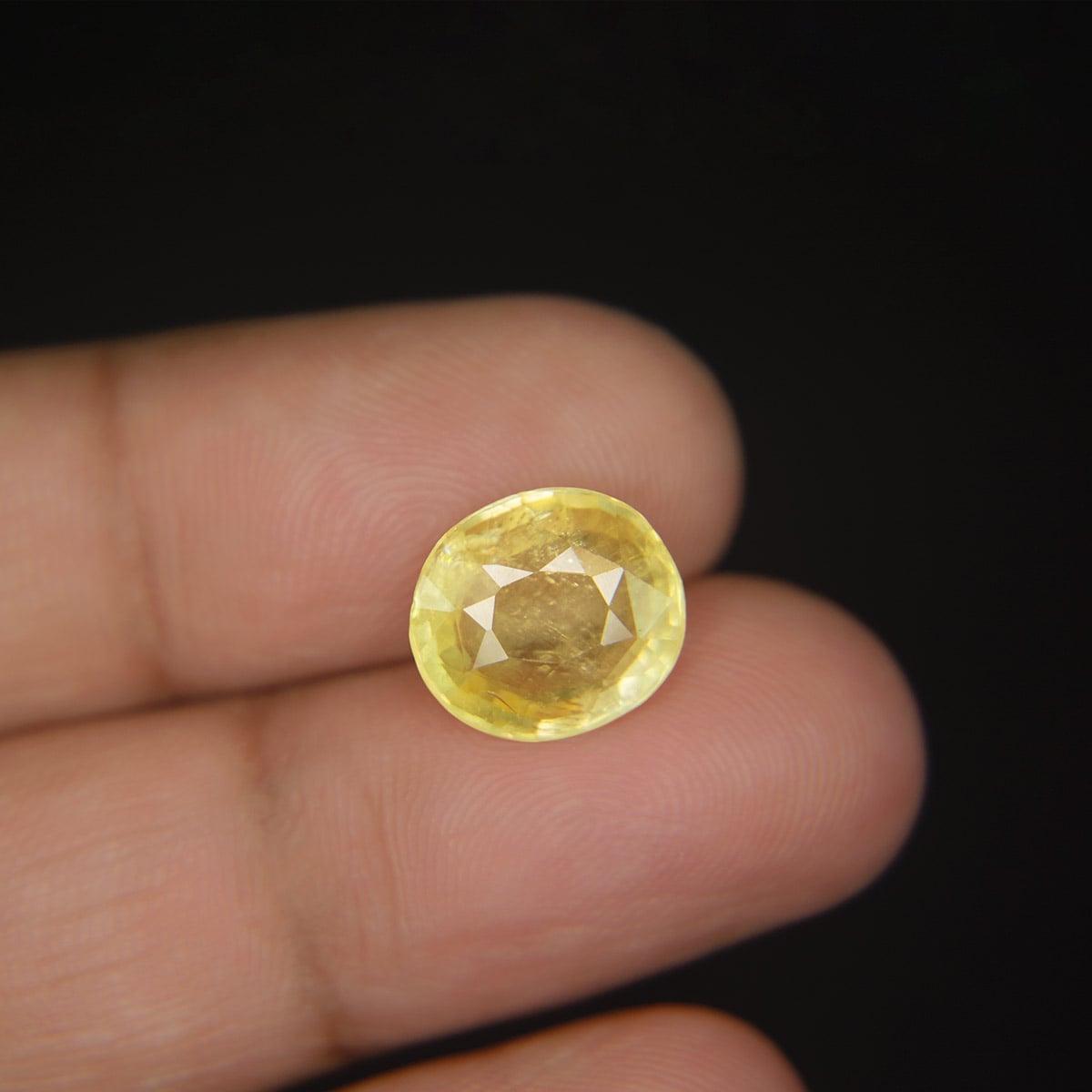 Yellow Sapphire - 6.09 Carat