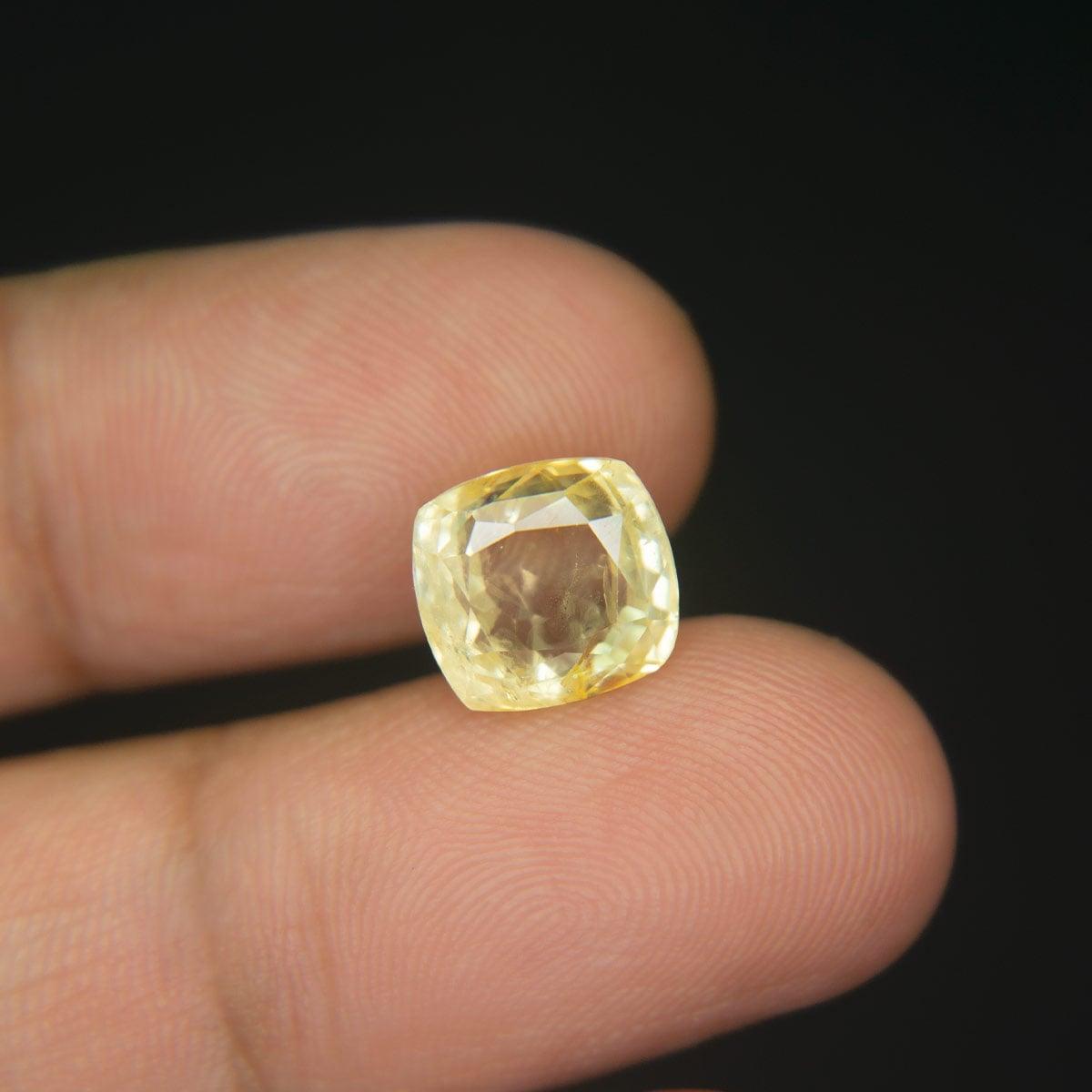 Yellow Sapphire - 6.71 Carat