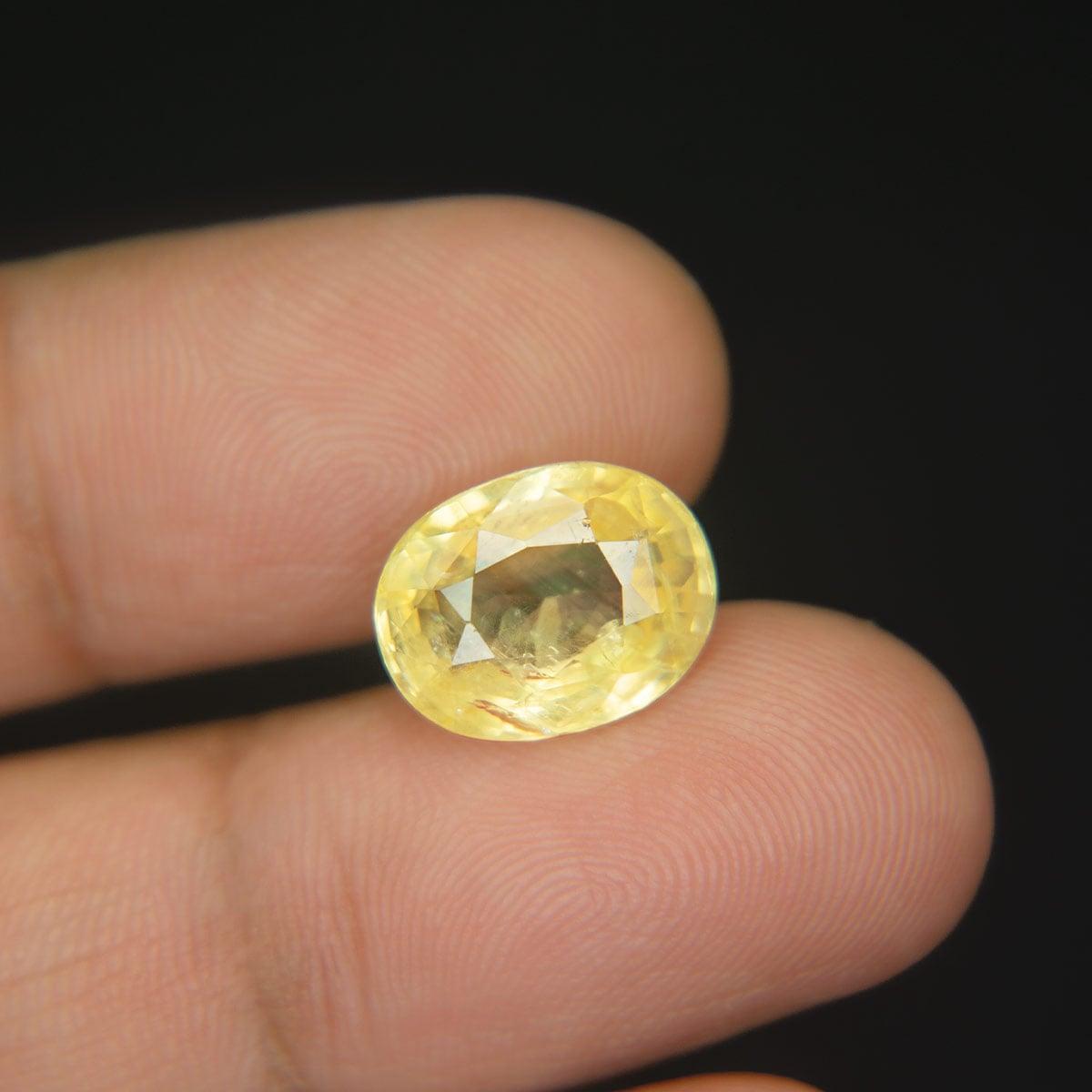 Yellow Sapphire - 7.43 Carat
