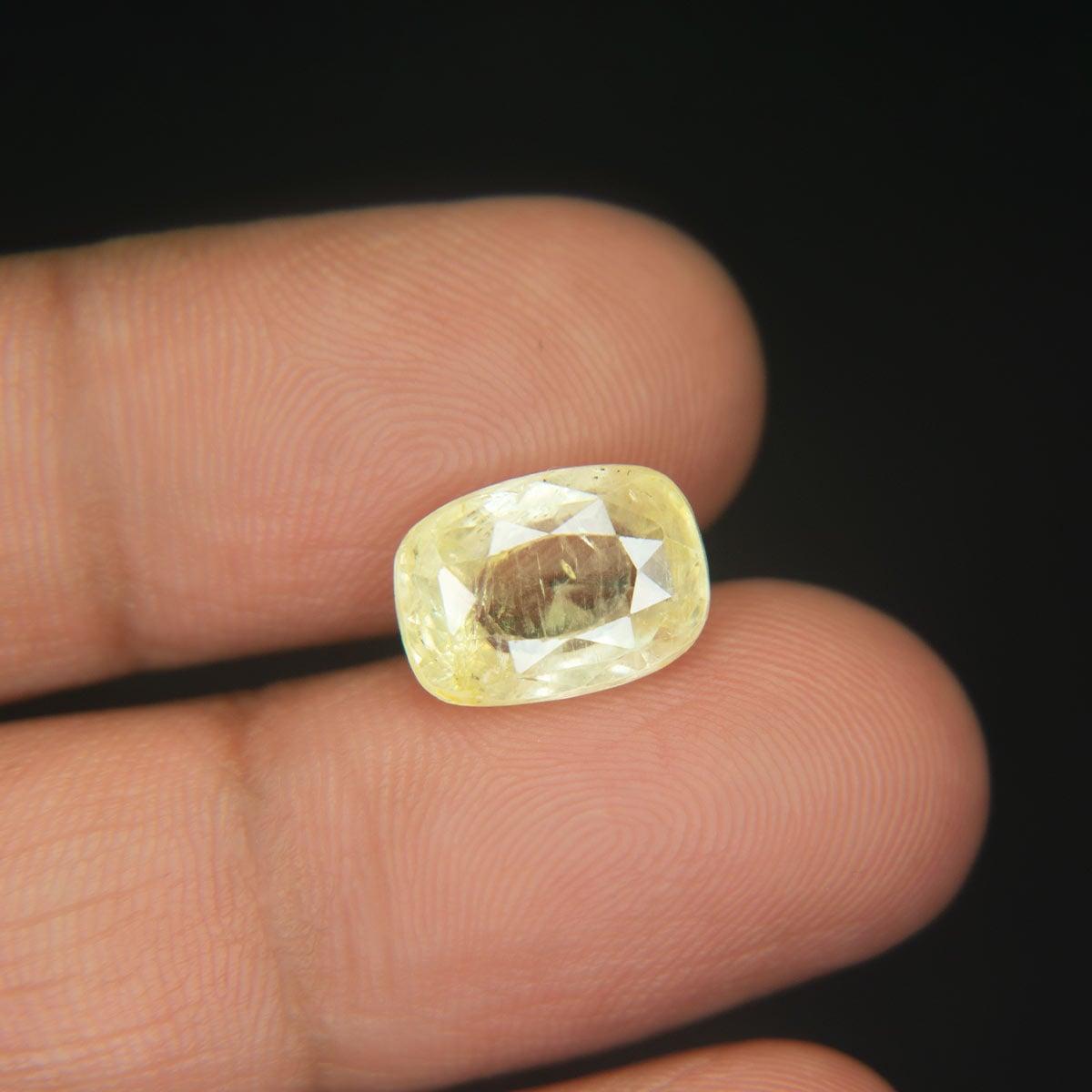 Yellow Sapphire - 6.94 Carat