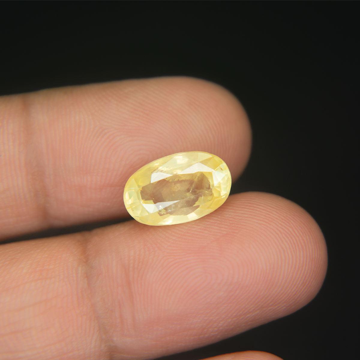 Yellow Sapphire - 5.95 Carat