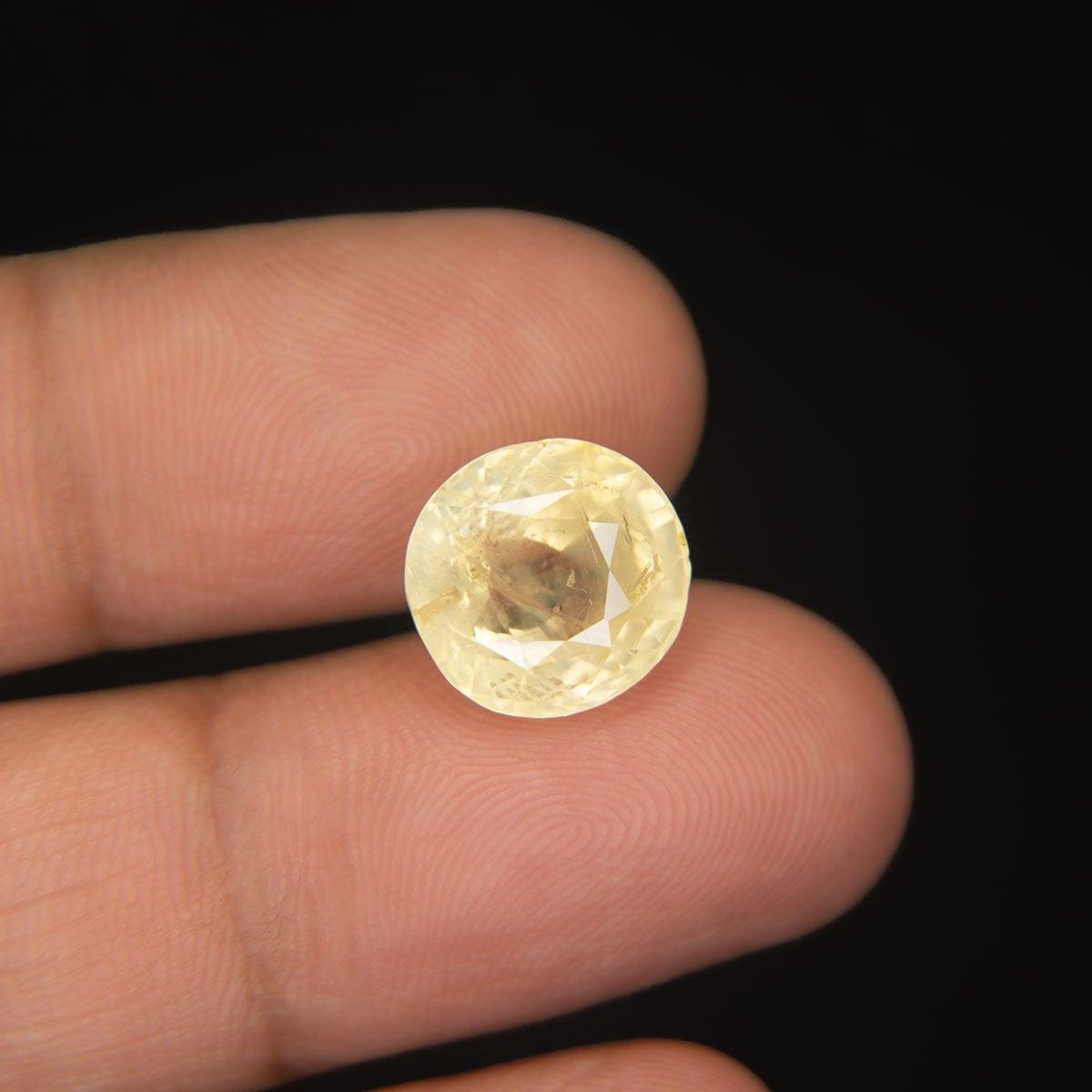 Yellow Sapphire - 9.64 Carat