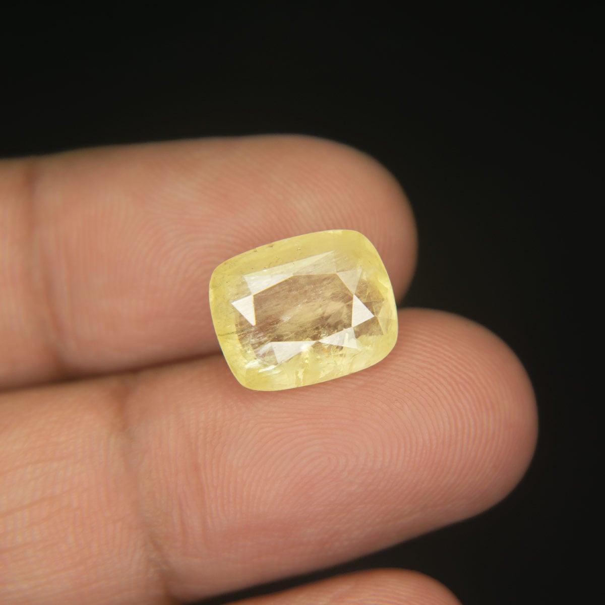 Yellow Sapphire - 8.61 Carat