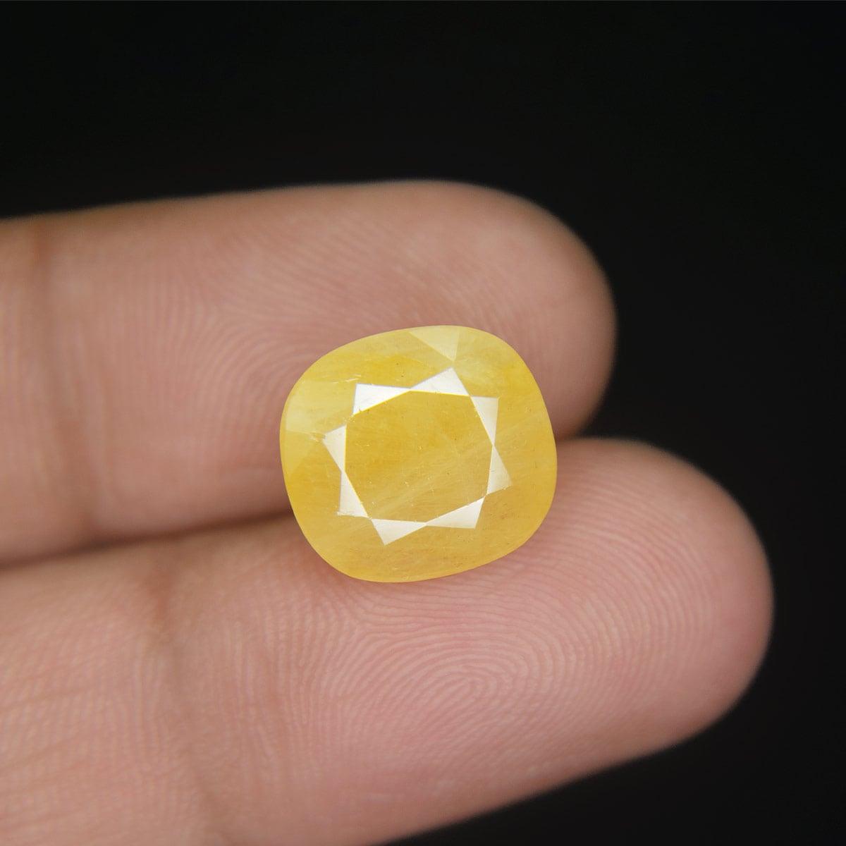 Yellow Sapphire - 10.42 Carat