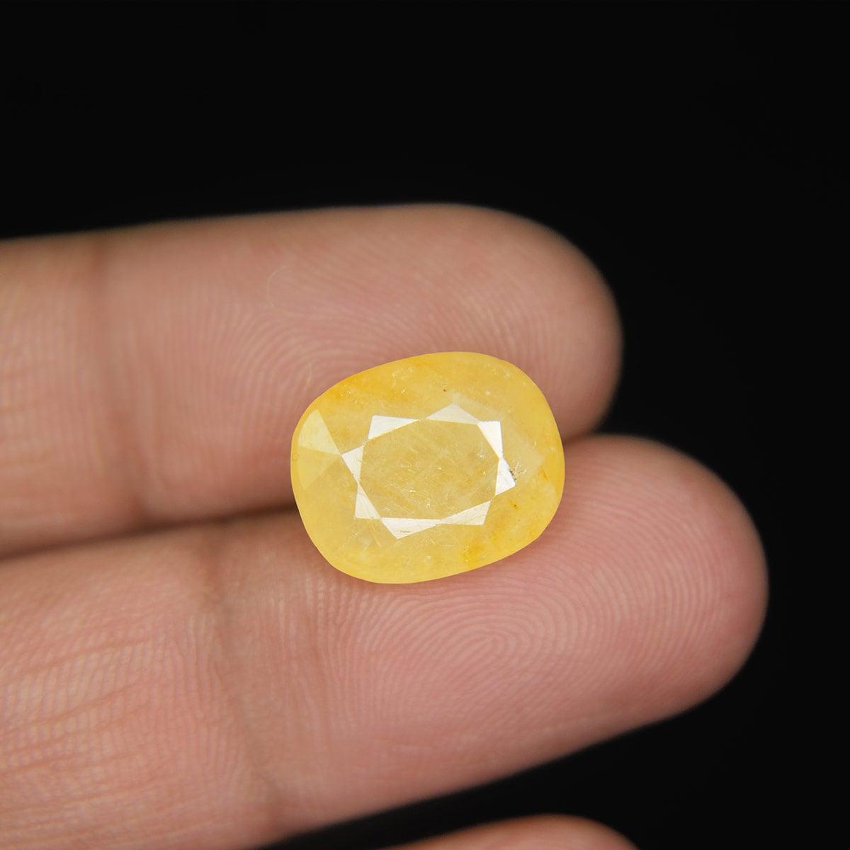Yellow Sapphire - 10.46 Carat