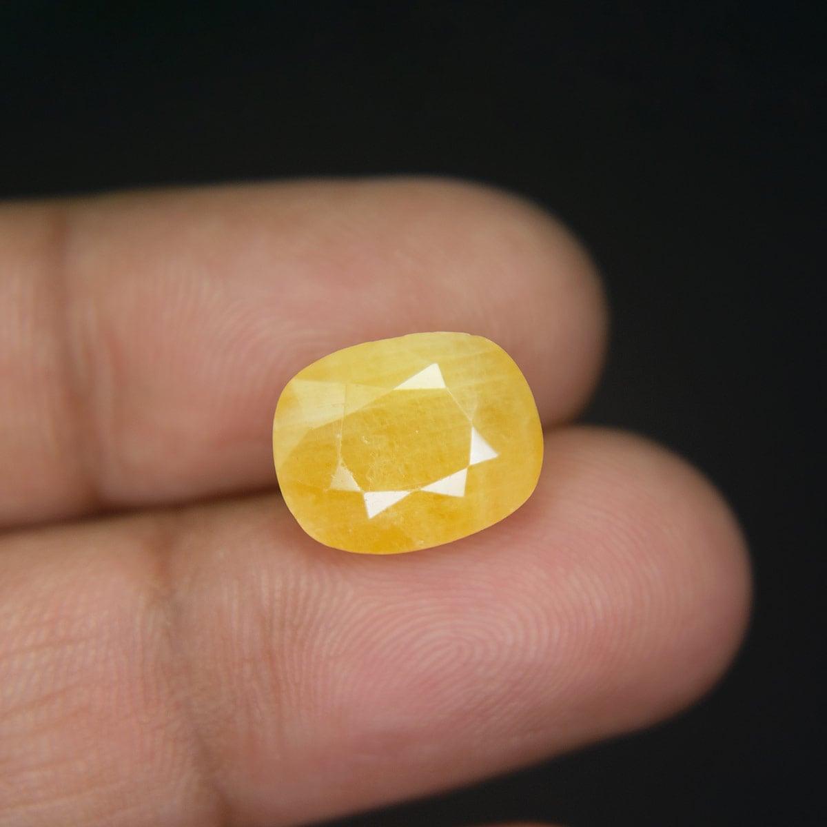 Yellow Sapphire - 9.15 Carat