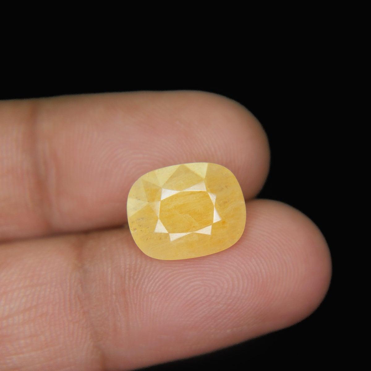 Yellow Sapphire - 7.61 Carat
