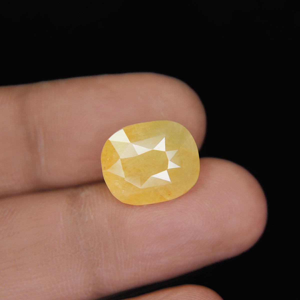 Yellow Sapphire - 13.16 Carat