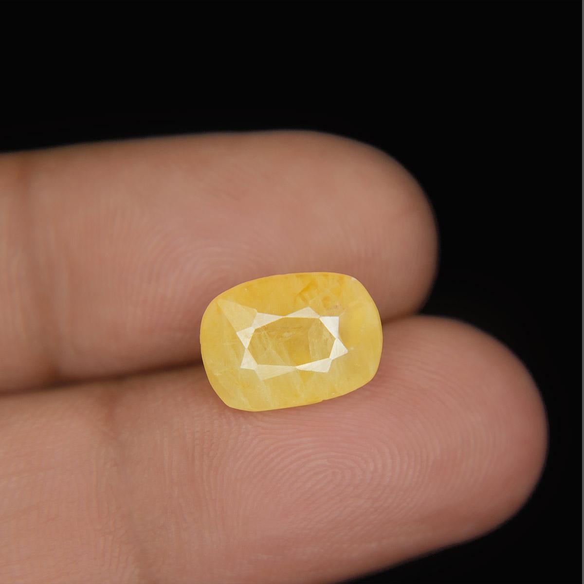 Yellow Sapphire - 6.16 Carat