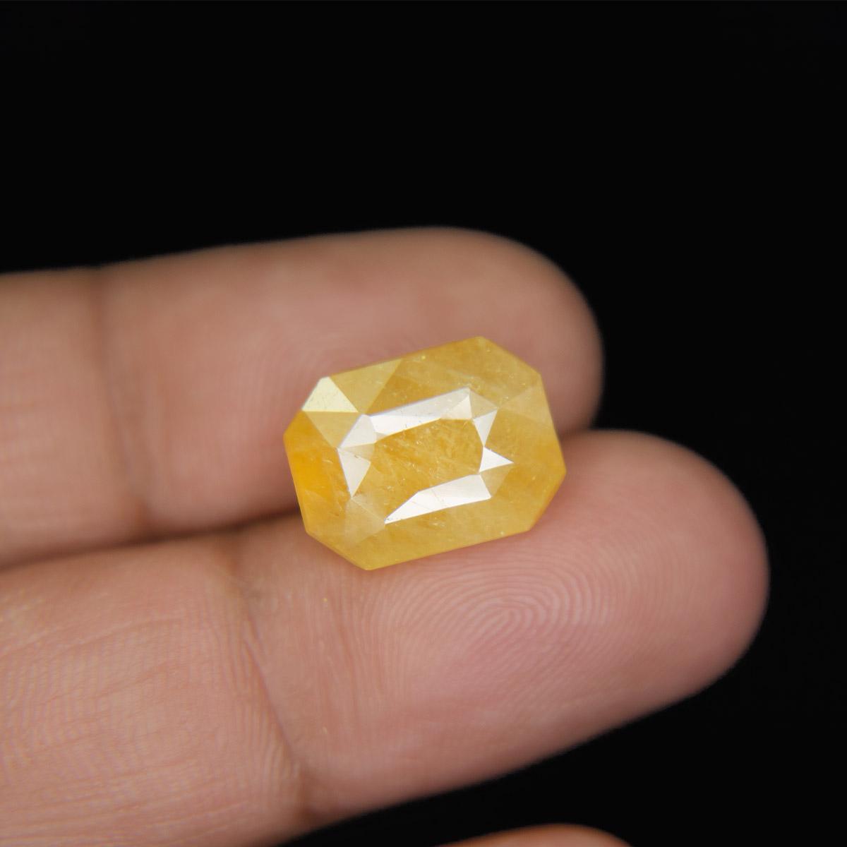 Yellow Sapphire - 11.99 Carat