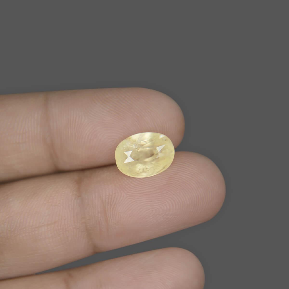 Yellow Sapphire - 4.27 Carat