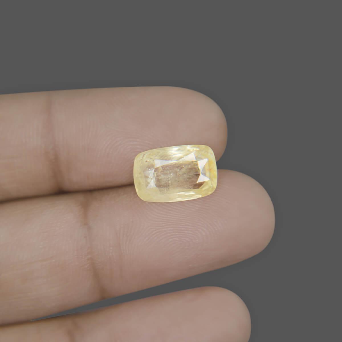 Yellow Sapphire - 6.02 Carat