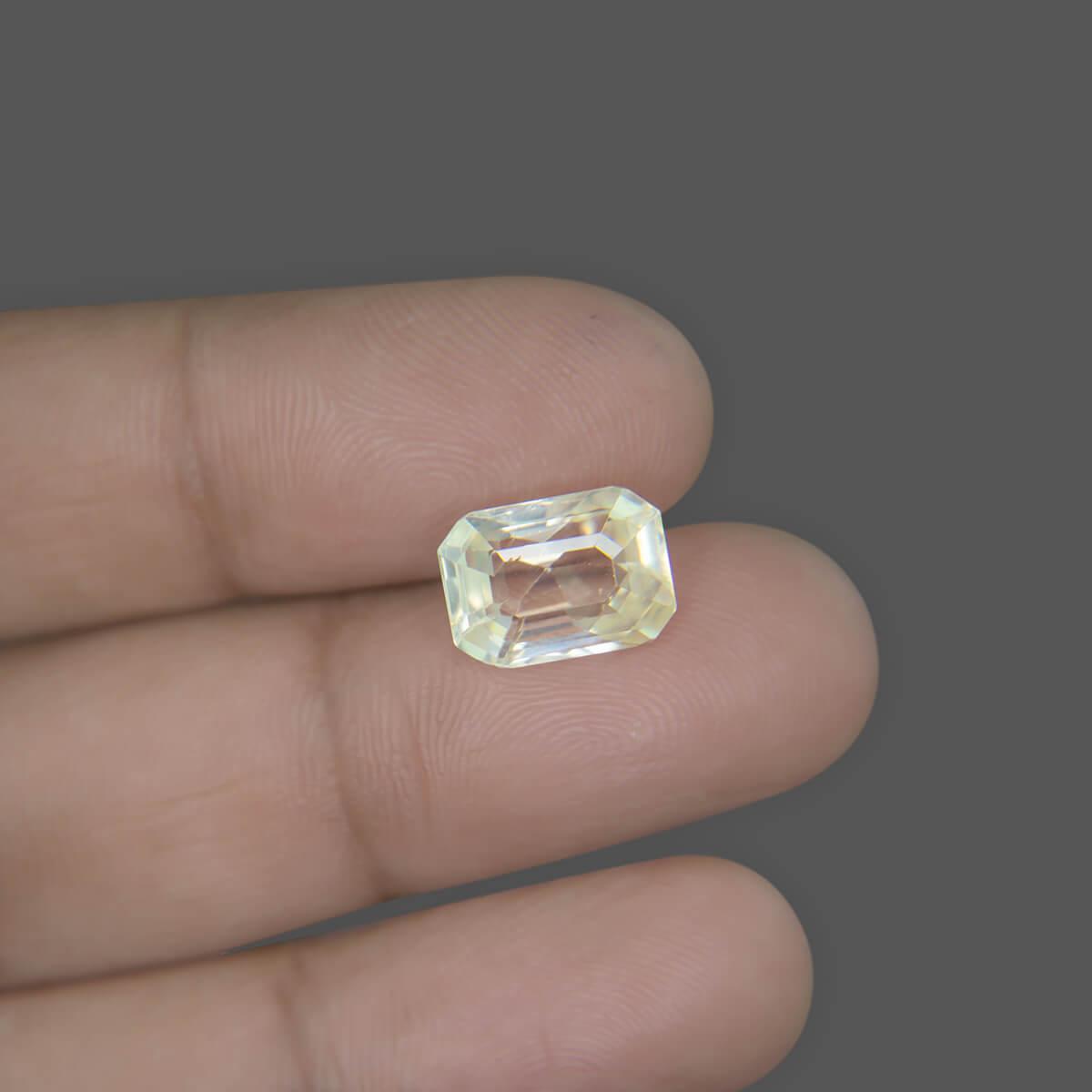 Yellow Sapphire - 6.42 Carat