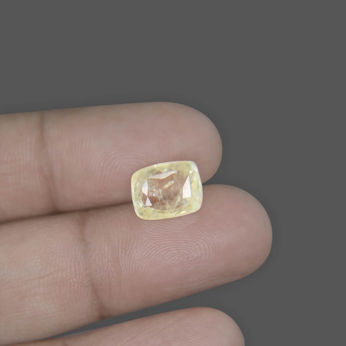 Yellow Sapphire - 5.52 Carat