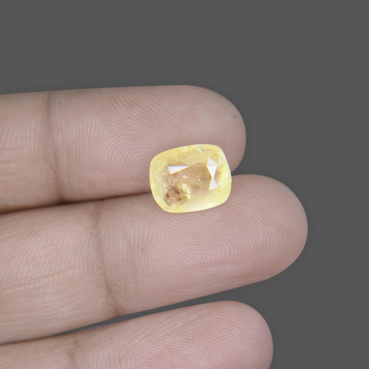 Yellow Sapphire - 5.49 Carat