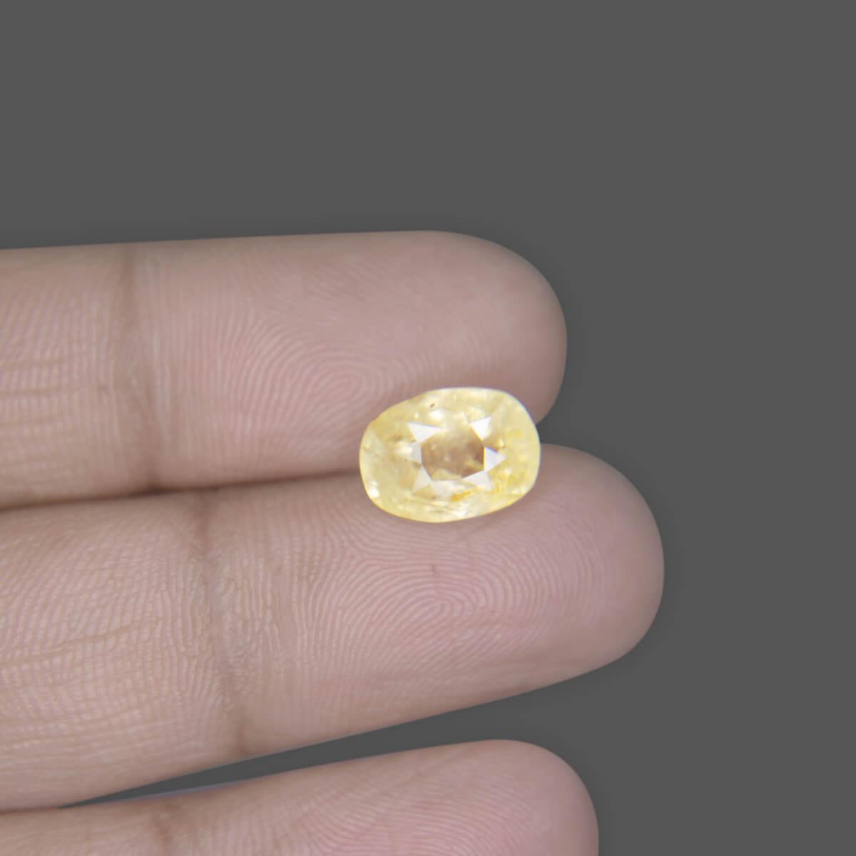 Yellow Sapphire - 5.42 Carat