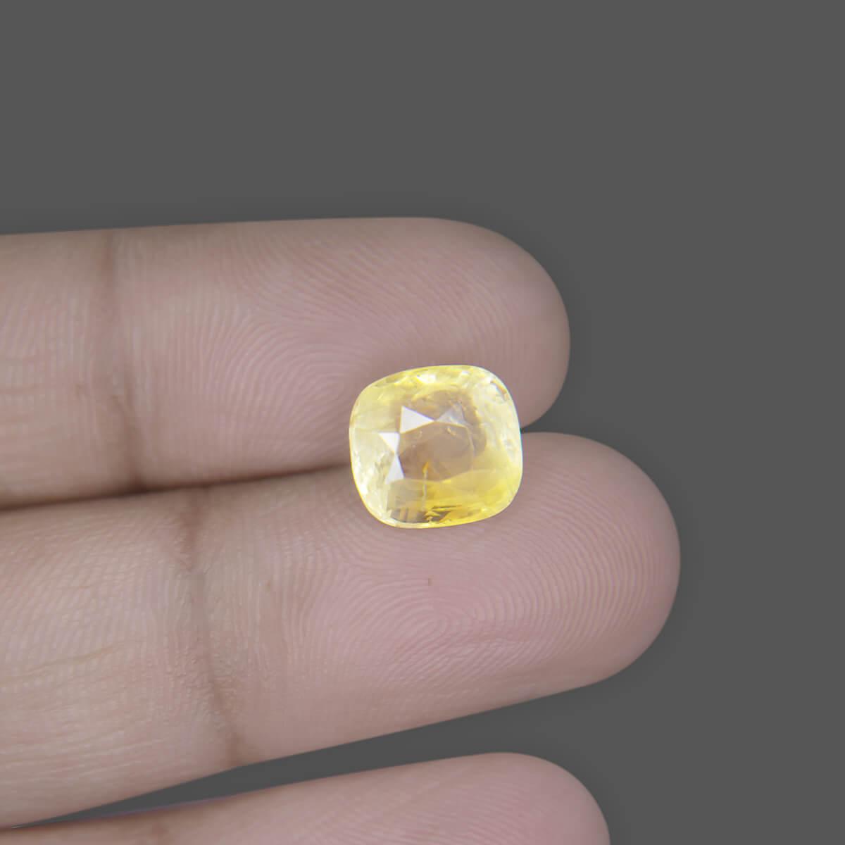 Yellow Sapphire - 5.67 Carat