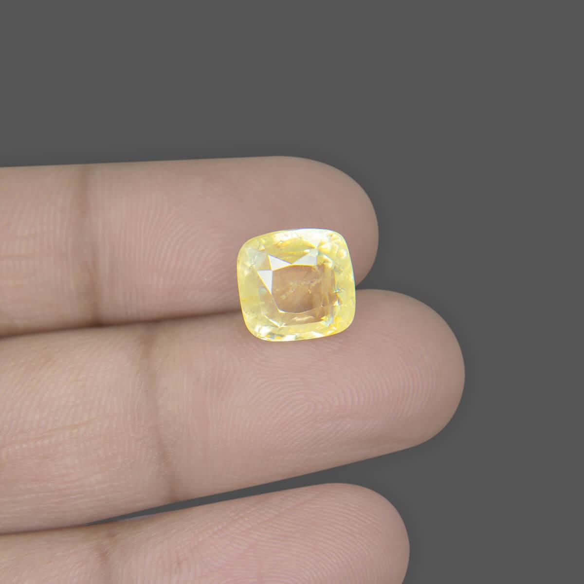 Yellow Sapphire - 8.12 Carat