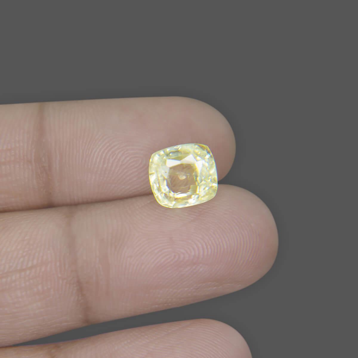 Yellow Sapphire - 5.74 Carat