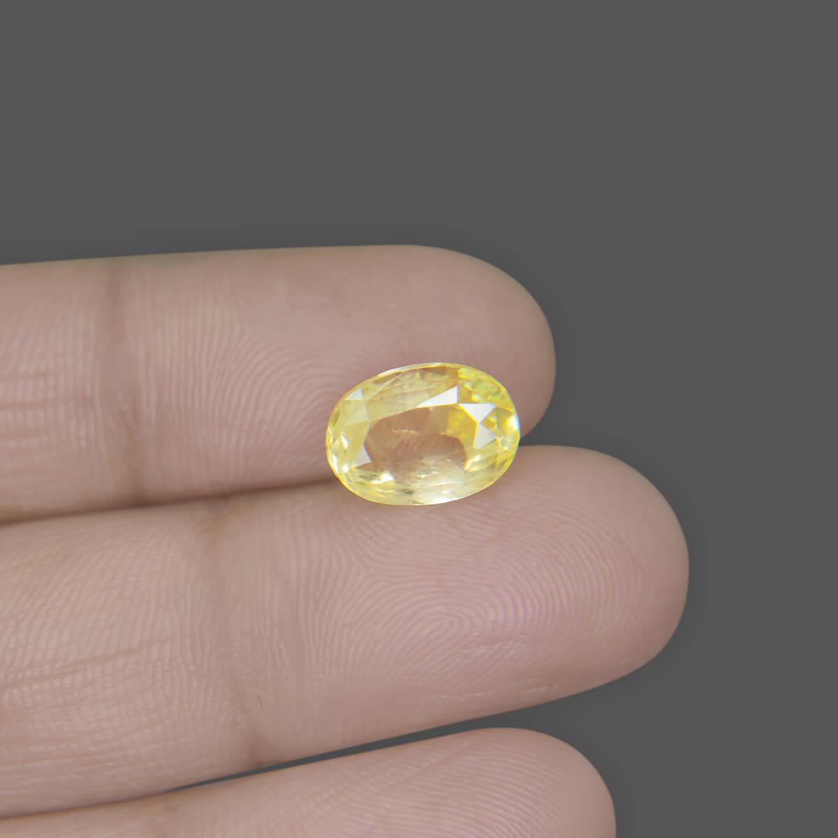 Yellow Sapphire - 5.82 Carat