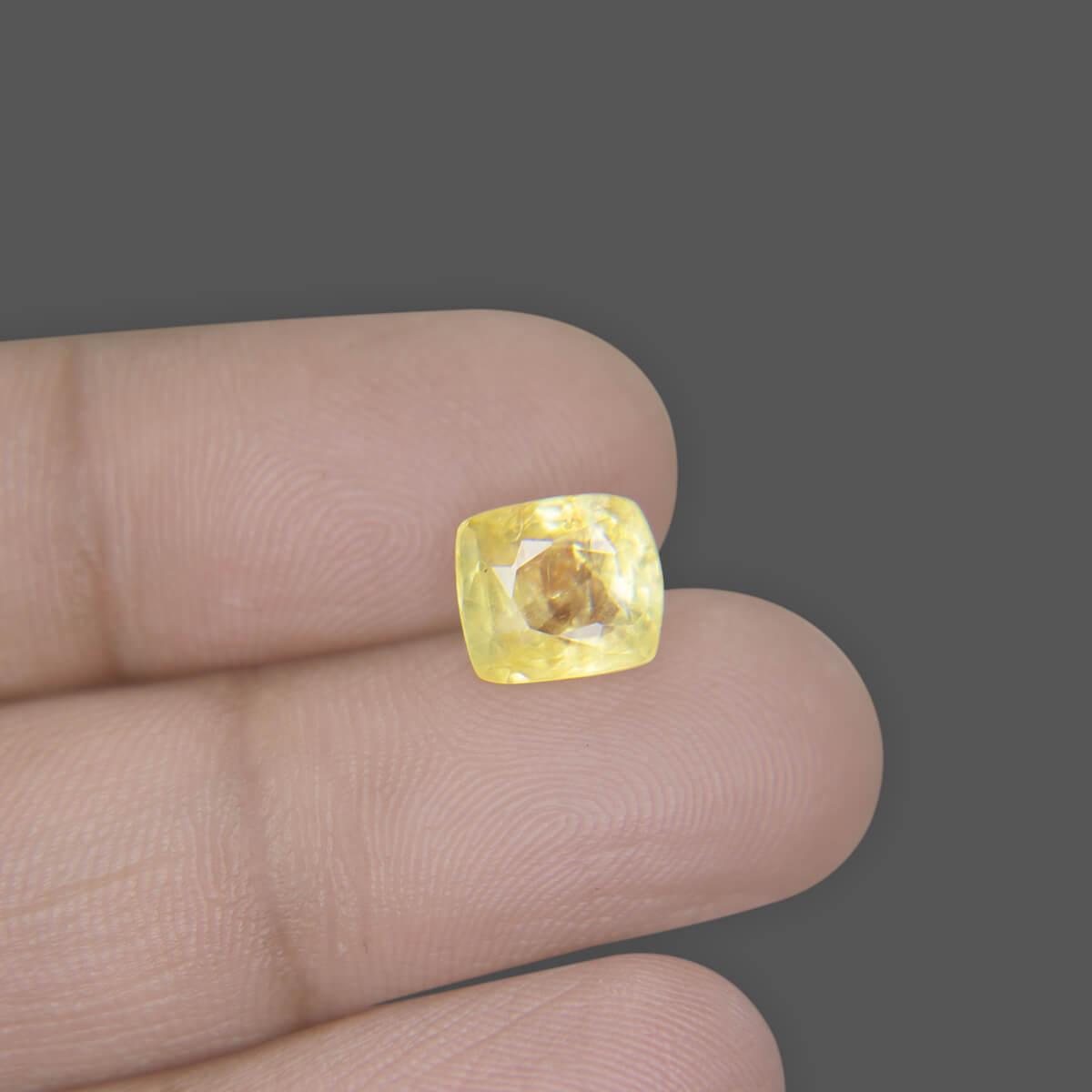 Yellow Sapphire - 4.31 Carat