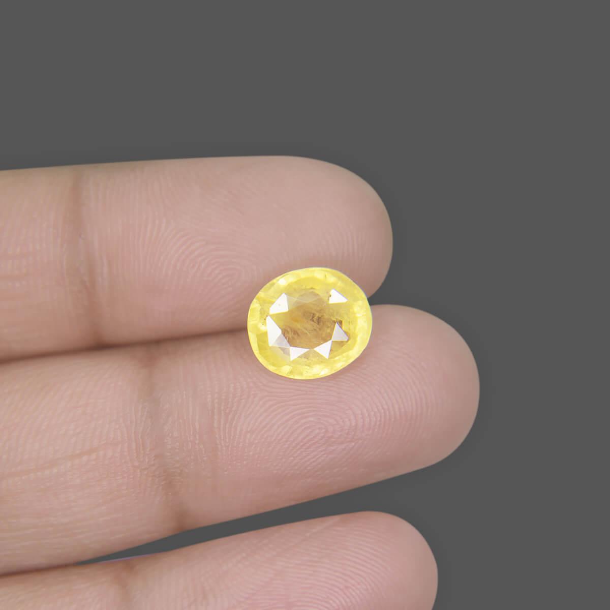 Yellow Sapphire - 4.84 Carat