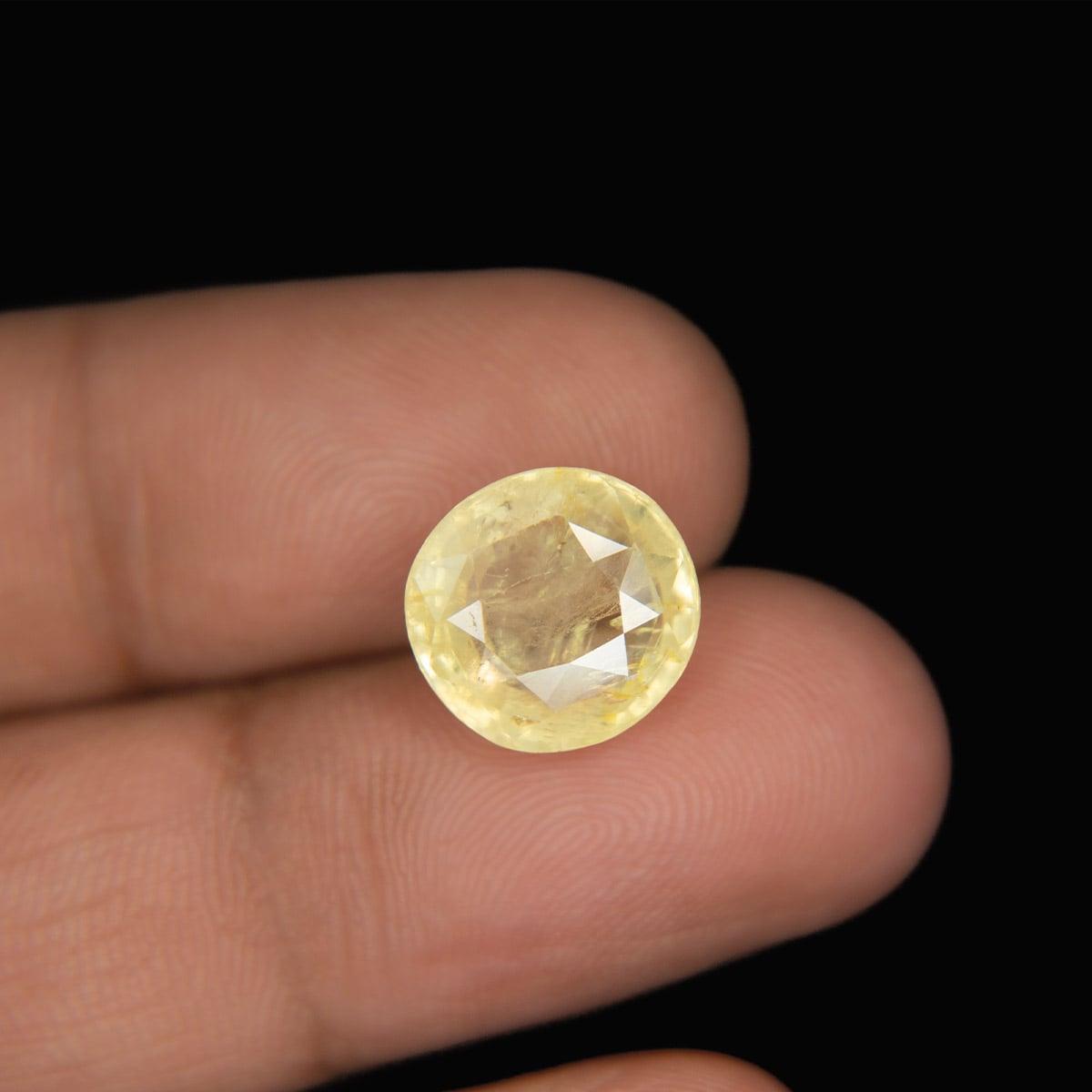 Yellow Sapphire - 8.69 Carat