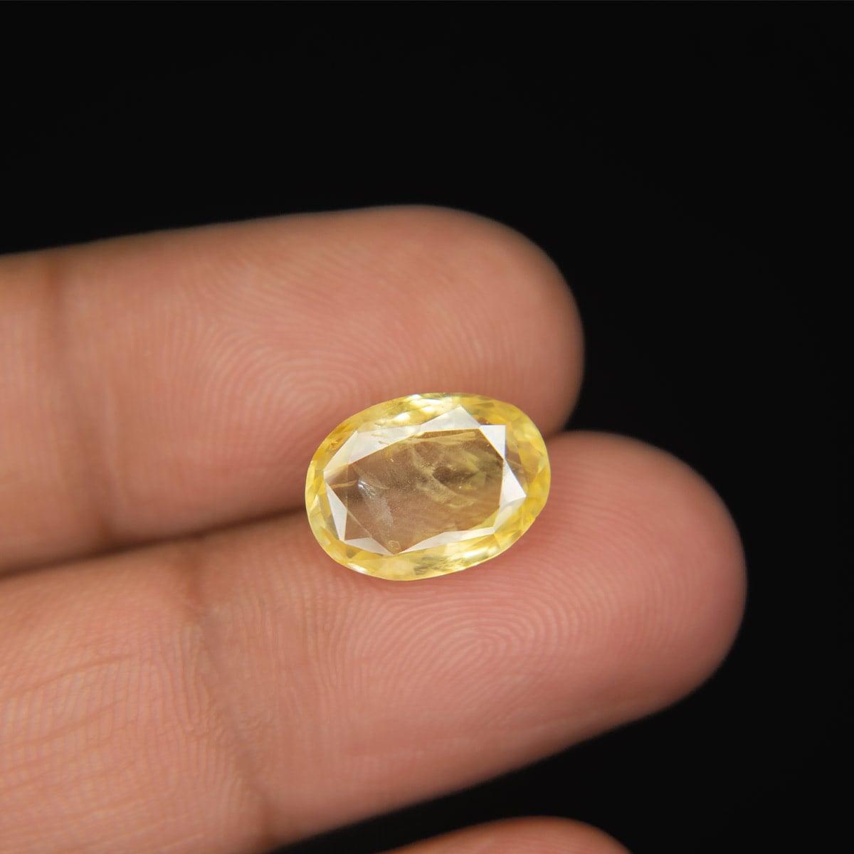 Yellow Sapphire - 6.63 Carat