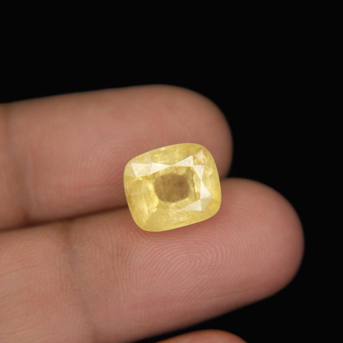Yellow Sapphire - 8.55 Carat