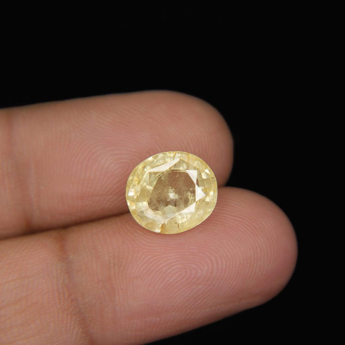 Yellow Sapphire - 6.11 Carat