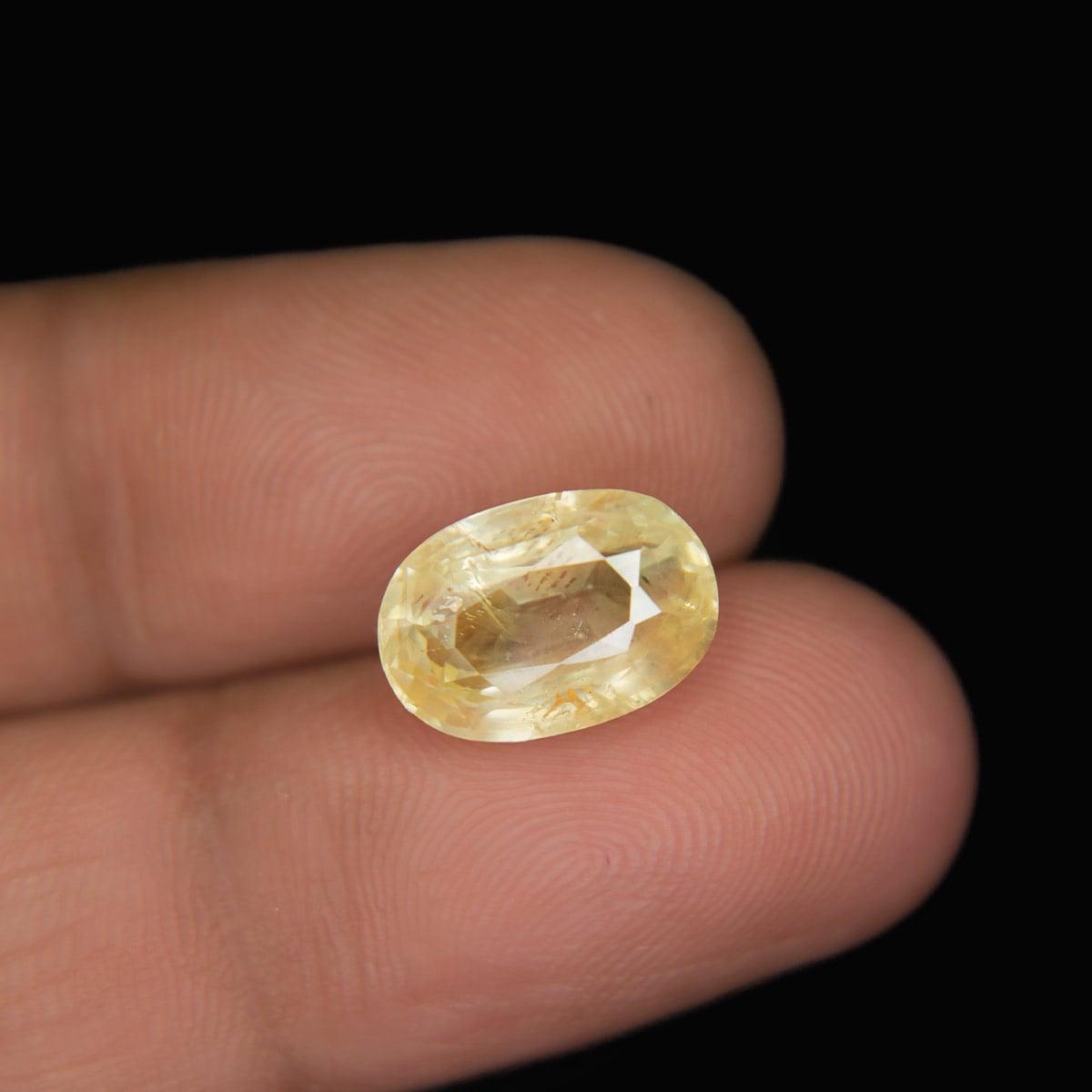 Yellow Sapphire - 7.44 Carat