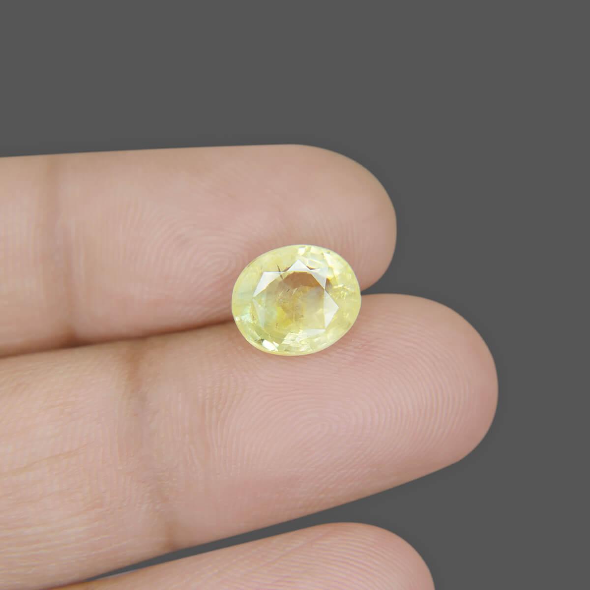 Yellow Sapphire - 4.55 Carat