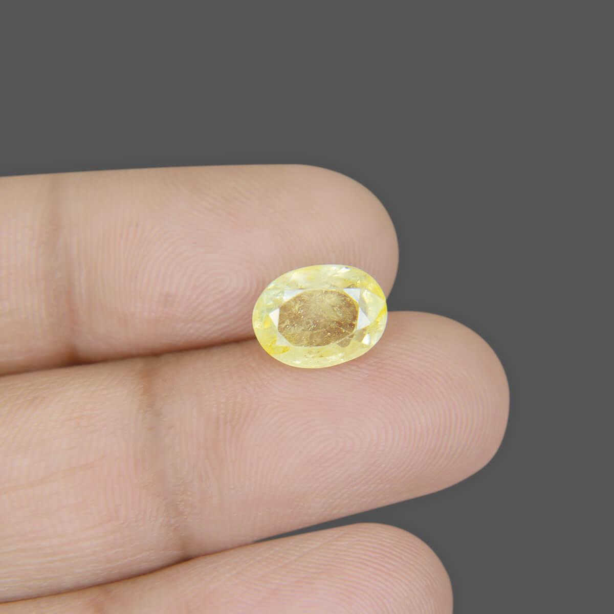 Yellow Sapphire - 4.33 Carat