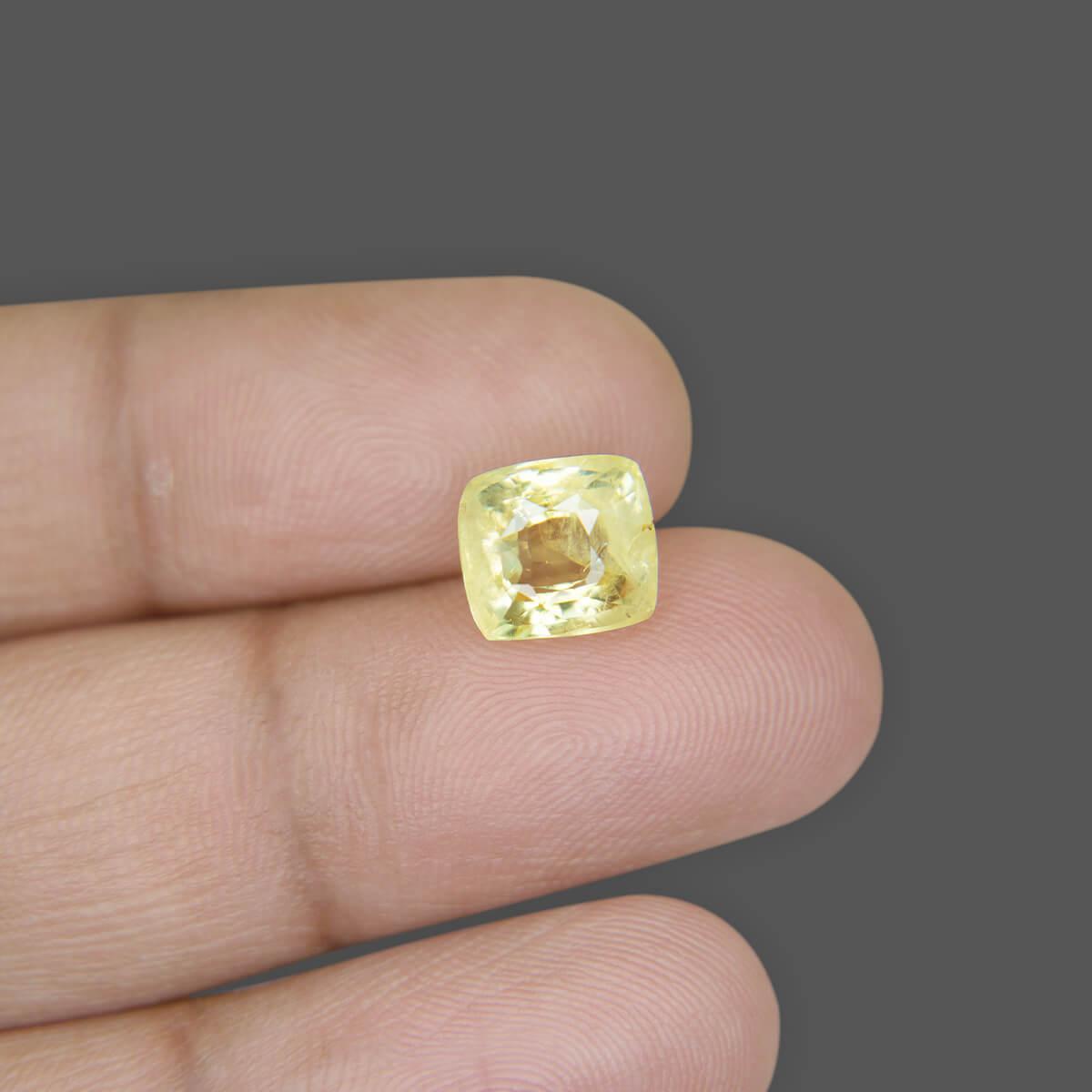 Yellow Sapphire - 5.04 Carat