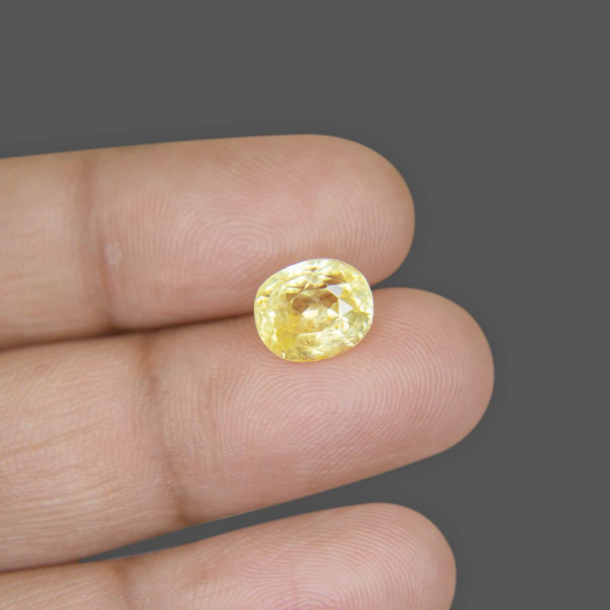 Yellow Sapphire - 4.95 Carat