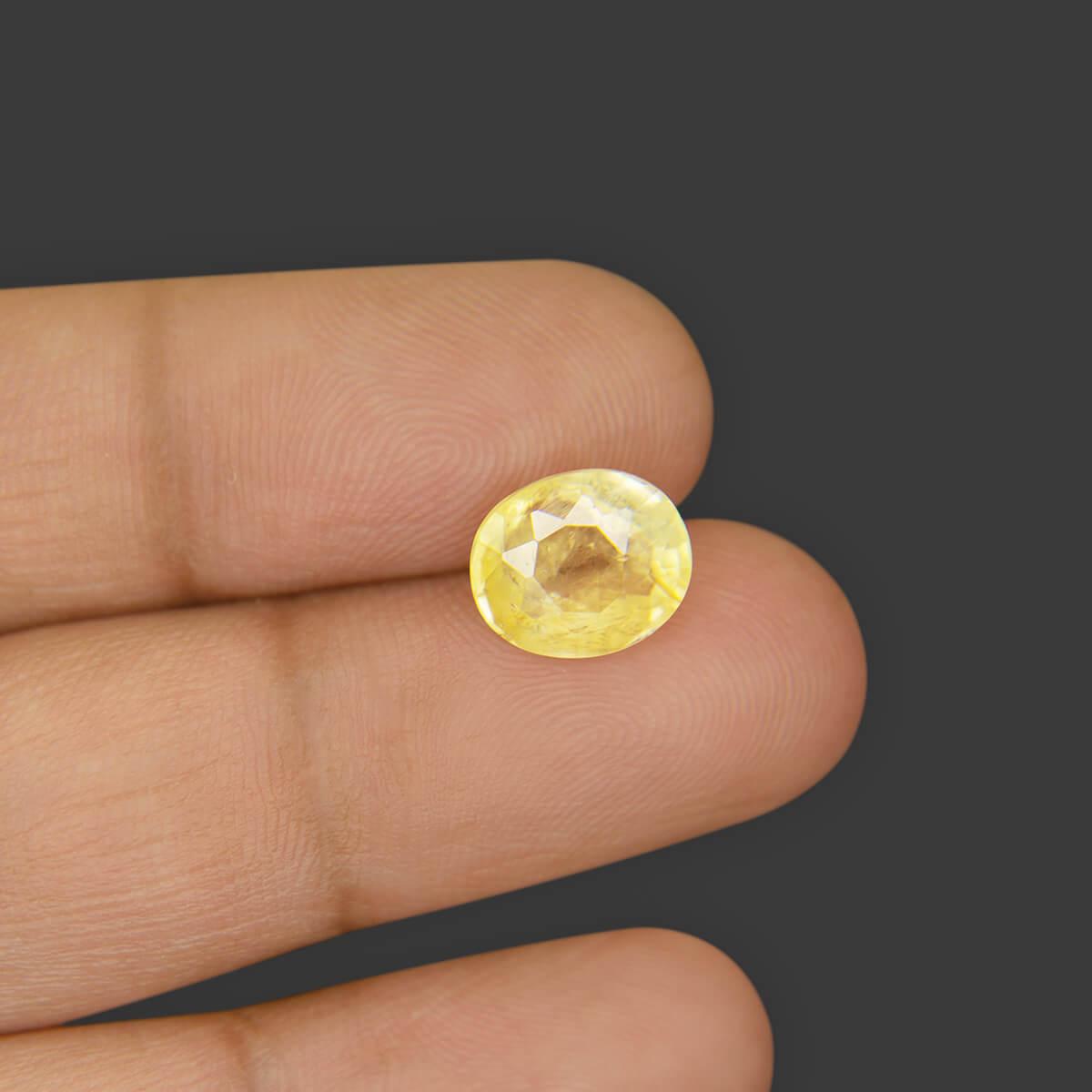 Yellow Sapphire - 4.60 Carat