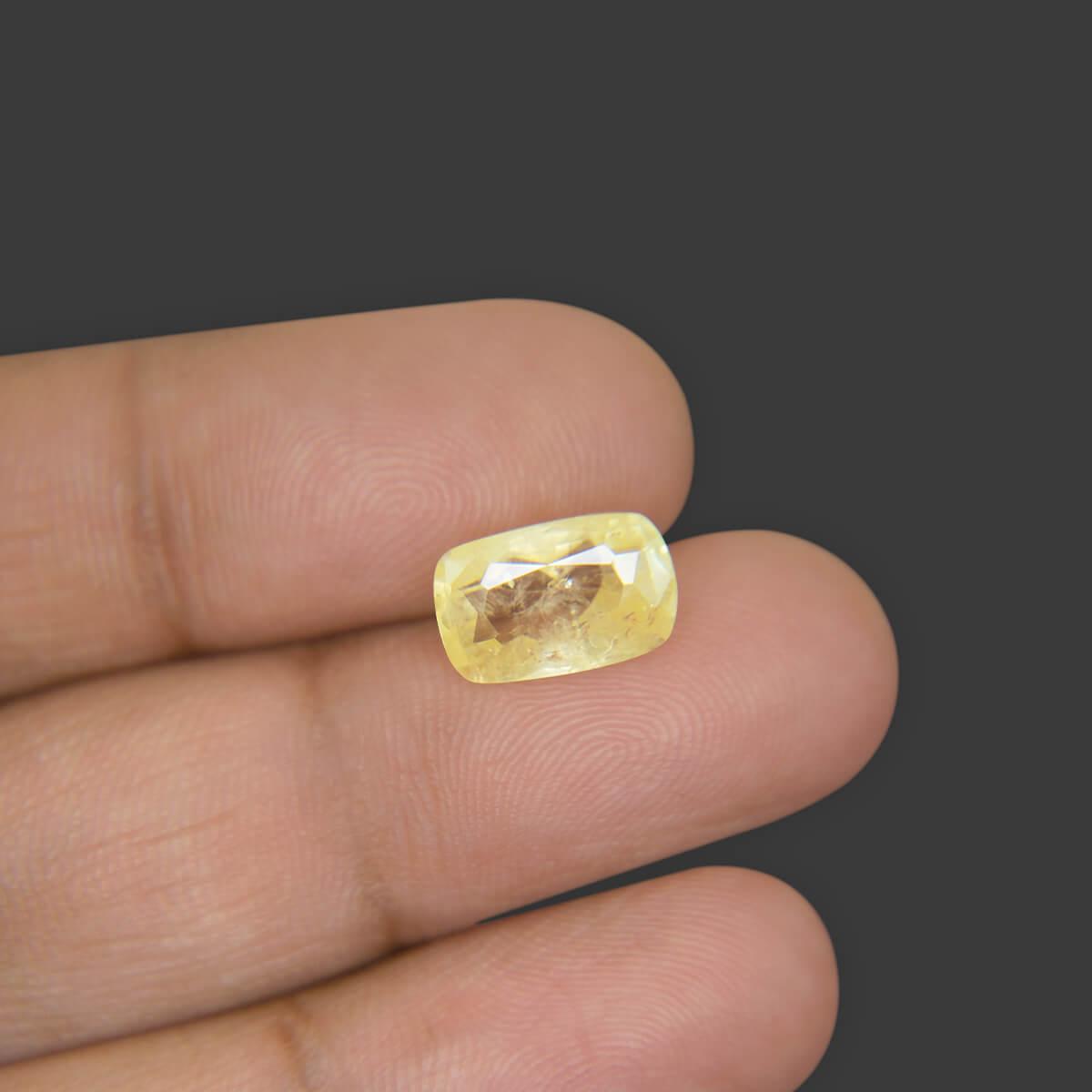 Yellow Sapphire - 4.96 Carat