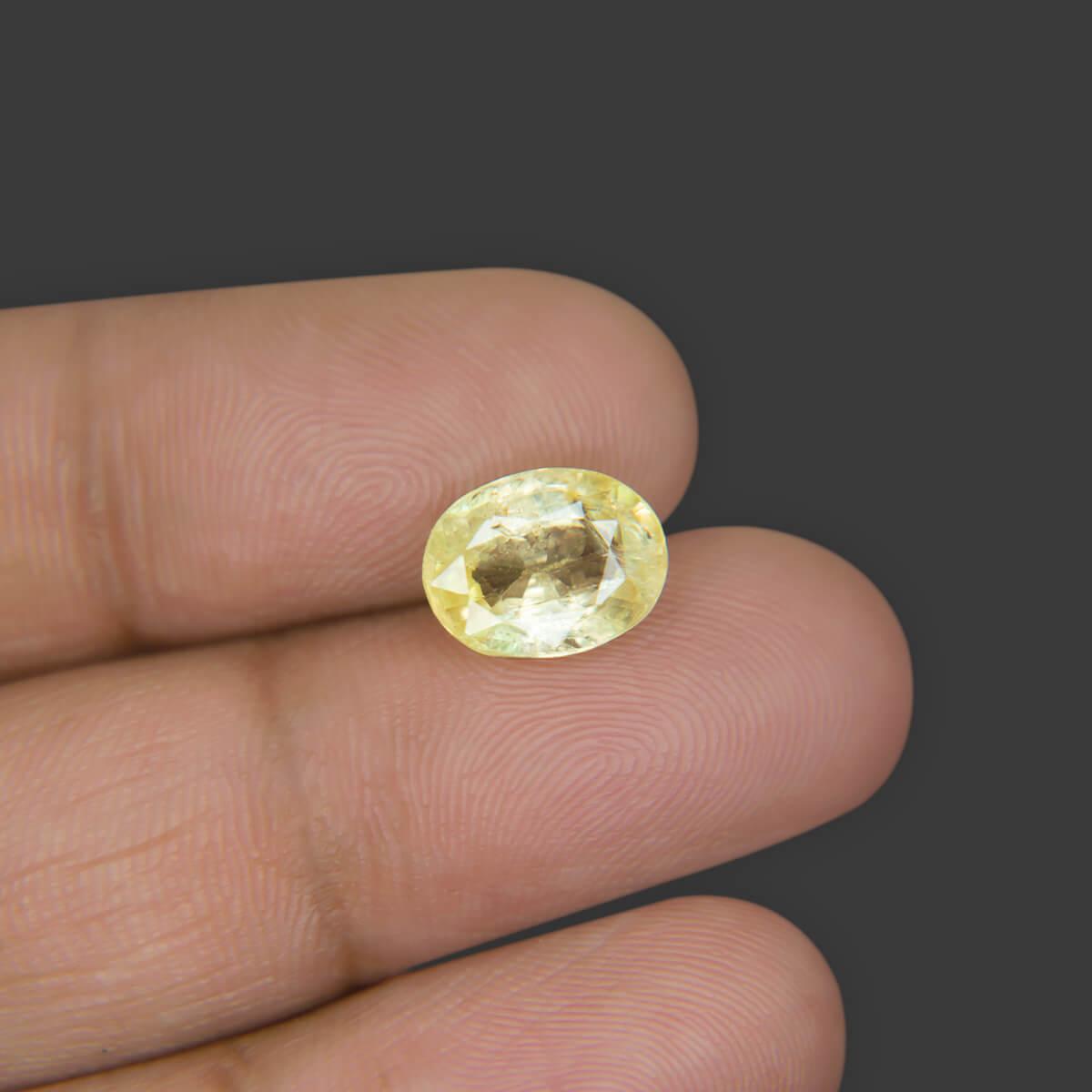 Yellow Sapphire - 4.62 Carat