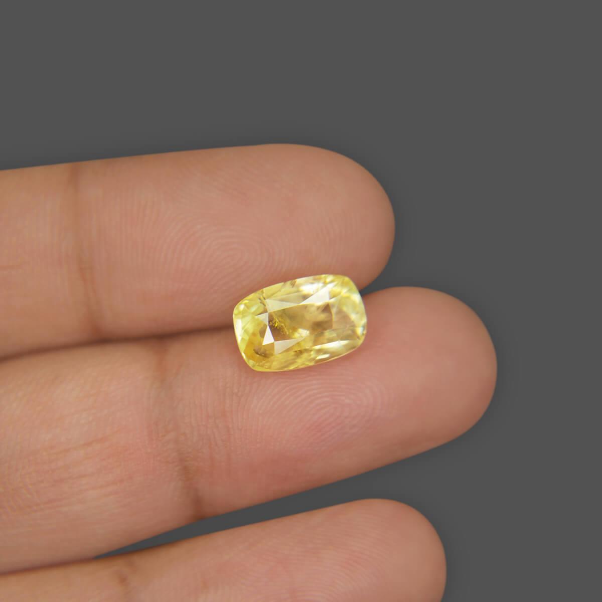 Yellow Sapphire - 5.33 Carat