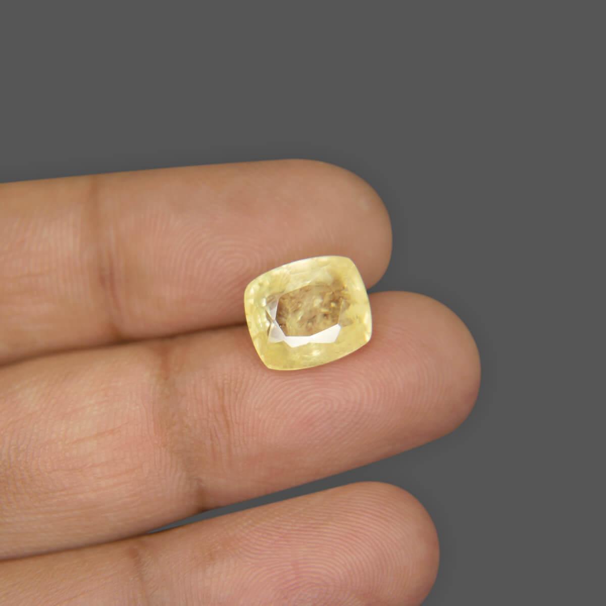 Yellow Sapphire - 6.78 Carat