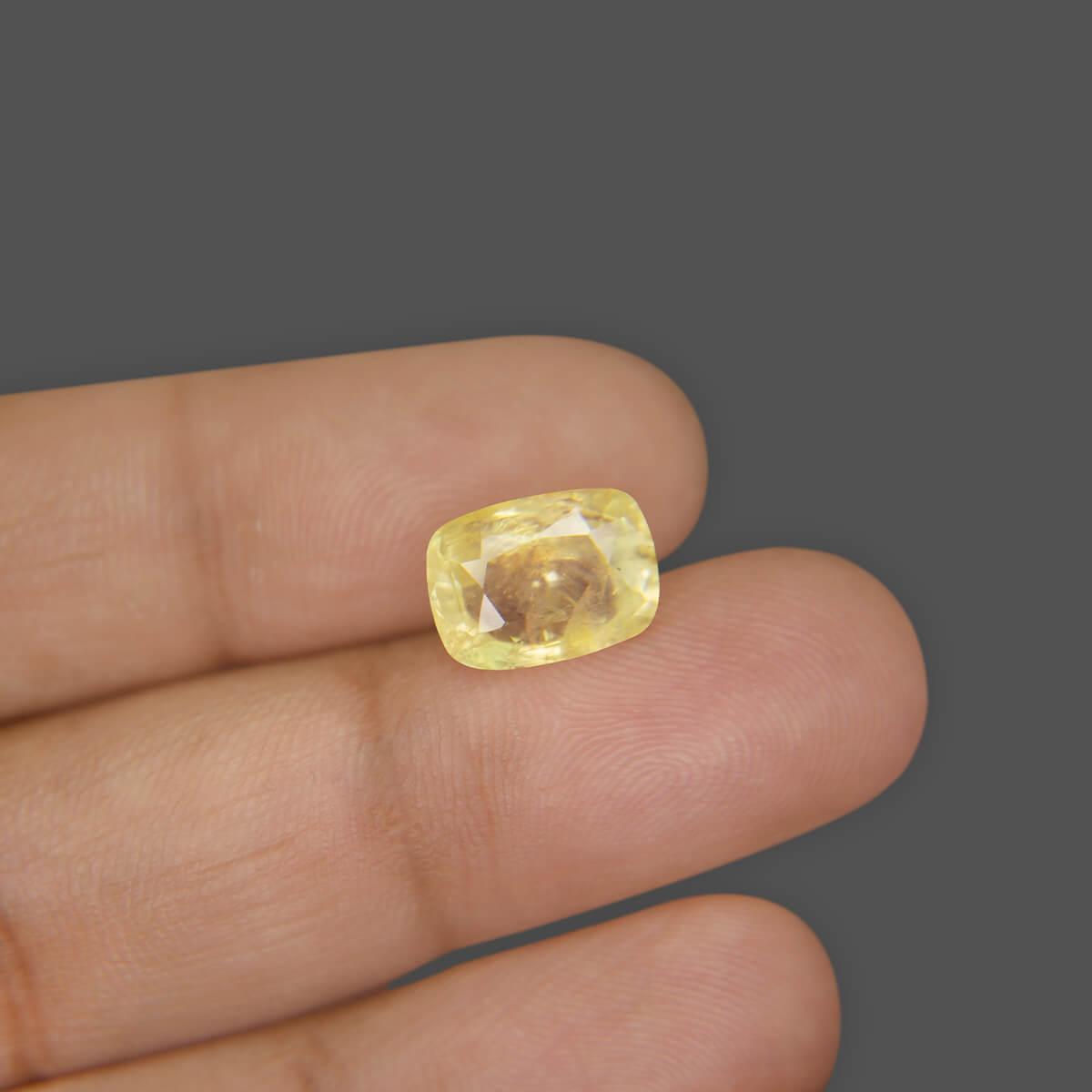 Yellow Sapphire - 5.85 Carat