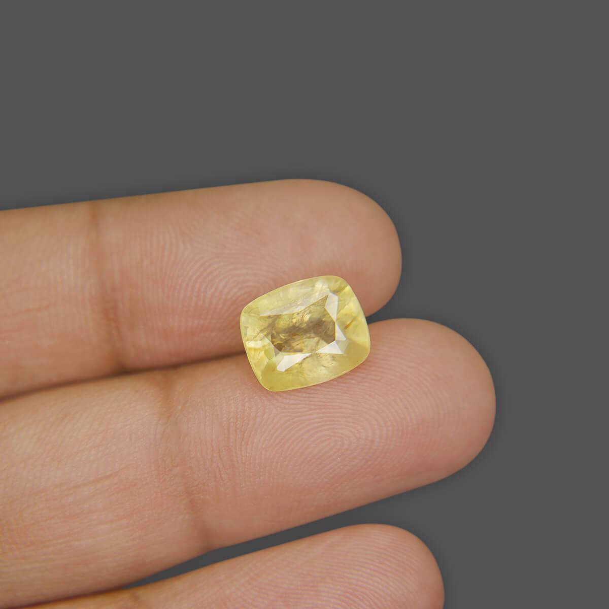 Yellow Sapphire - 5.89 Carat