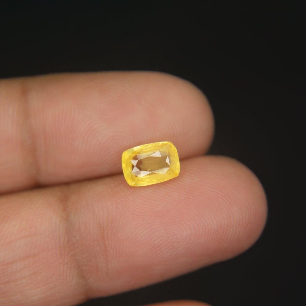 Yellow Sapphire - 1.94 Carat